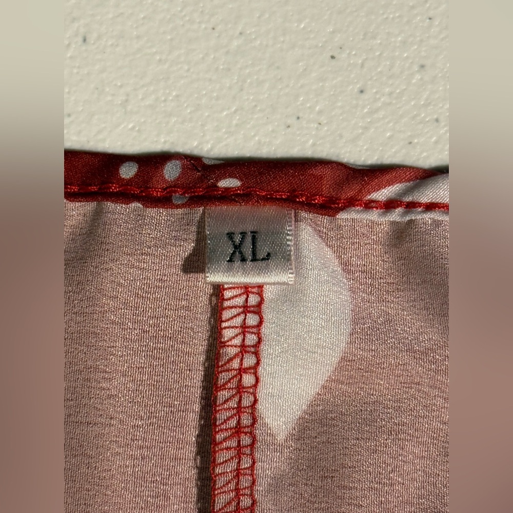 Red and White Floral Sleeveless Top XL - Picture 3 of 3